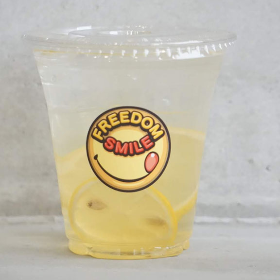 フリーダムスマイル